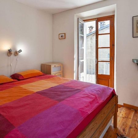 Sunny 1-Bed Apartment In Lovely Mountain Village La Brigue Exterior foto